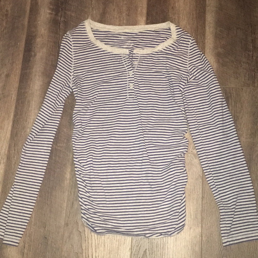 Light weight maternity top